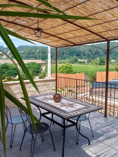 Gite de La Source - Villa privee avec piscine Hotel in Provence-Alpes-Côte d'Azur