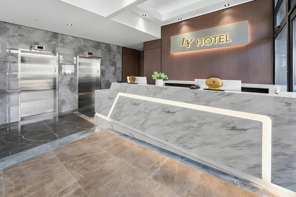 Ly New York Hotel Hotel in Queens