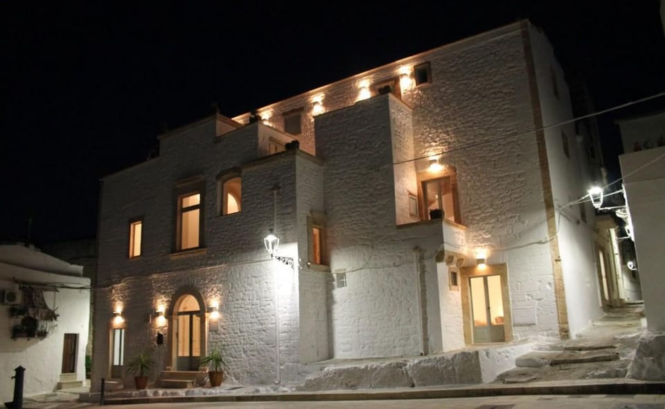 Palazzo Camarda Hotel in Ceglie Messapica