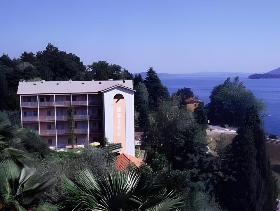 Residence Tre Ponti Hotel in Verbania