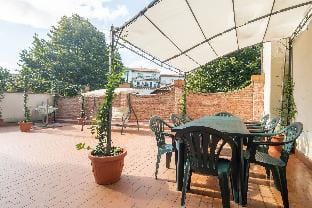 Santa Maria Novella 4 Bedrooms Hotel in Florence