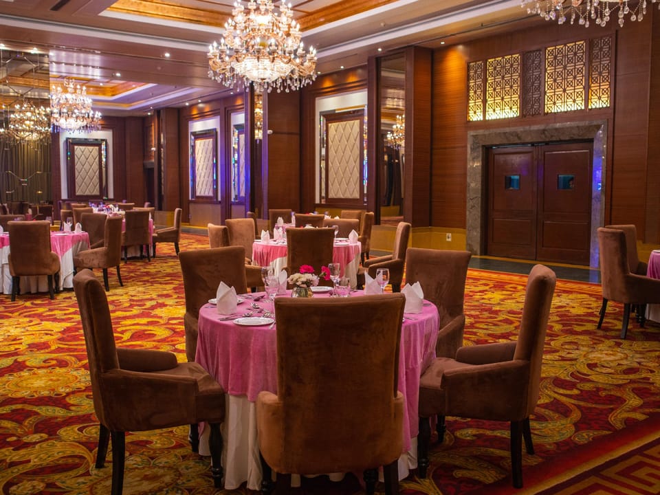 Banquet hall