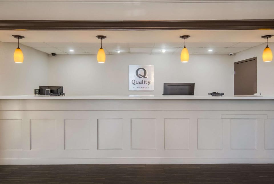 Quality Inn & Suites Waco North Hotel in Bellmead