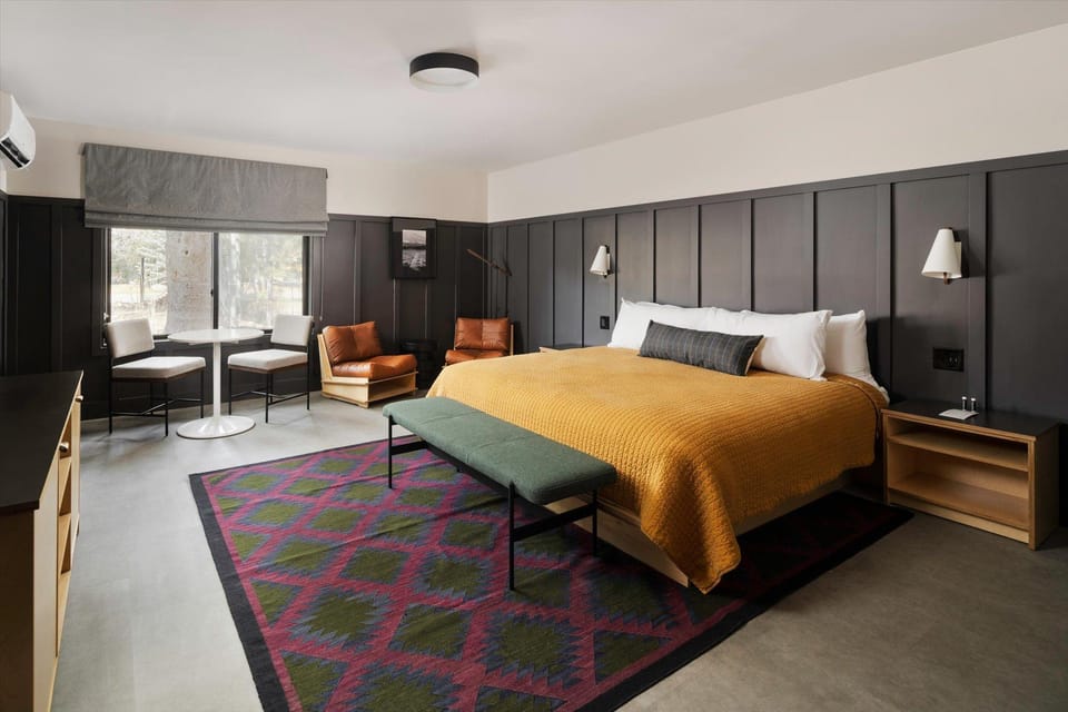 Suite room
