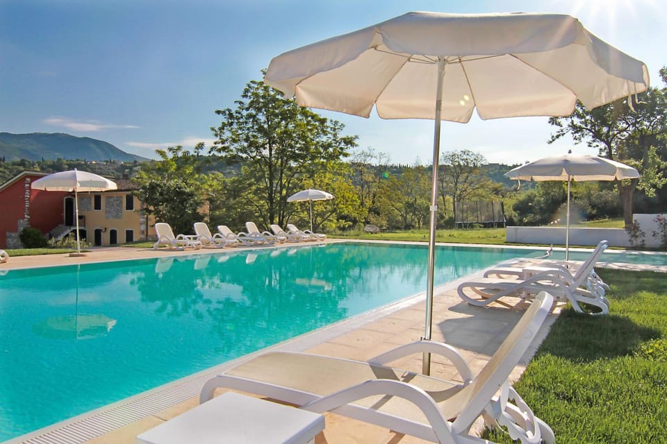 Residence Corte del Bosco Hotel in Garda