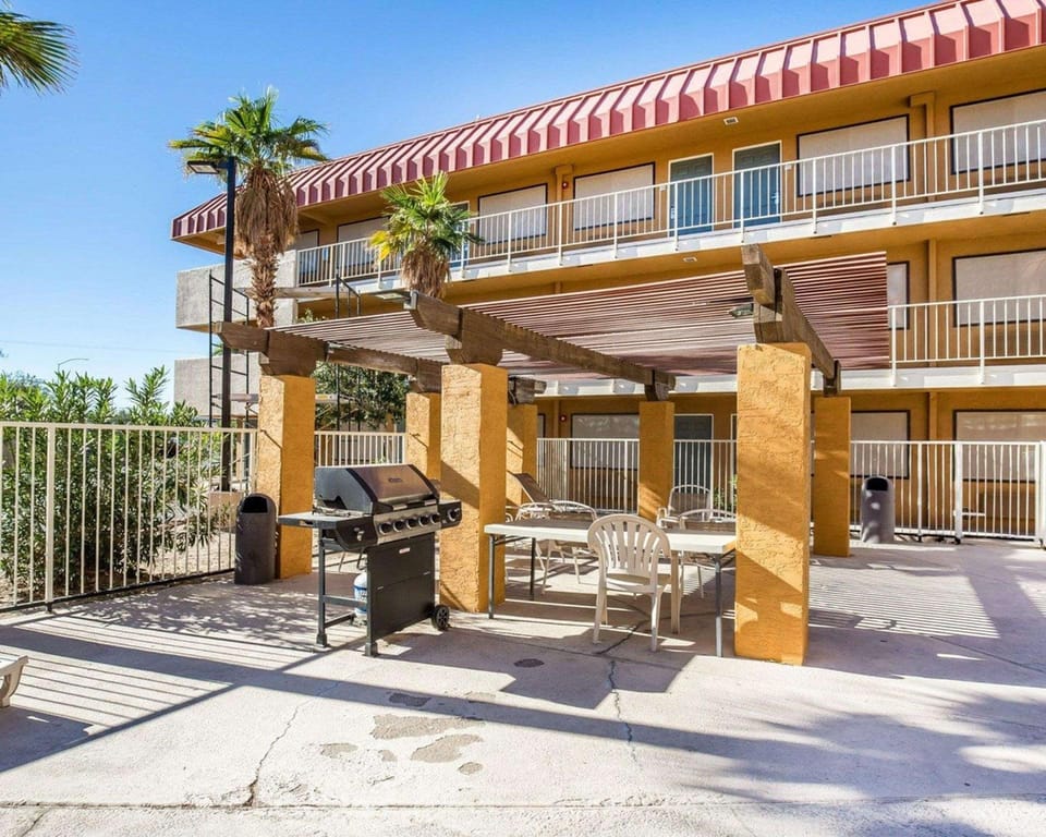 Rodeway Inn & Suites Needles Hotel in Needles