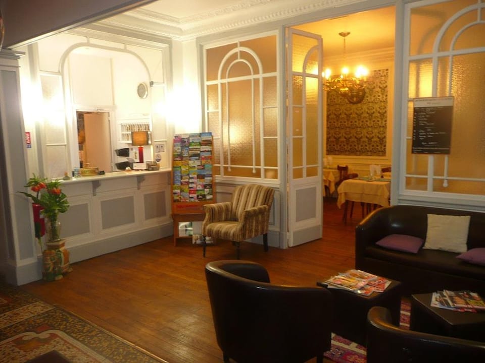 Le Riviera Hotel in Auvergne-Rhône-Alpes