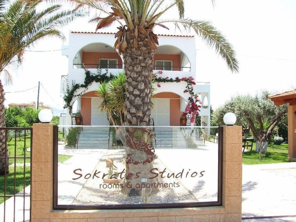 Sokrates Studios Hotel in Decentralized Administration of the Aegean