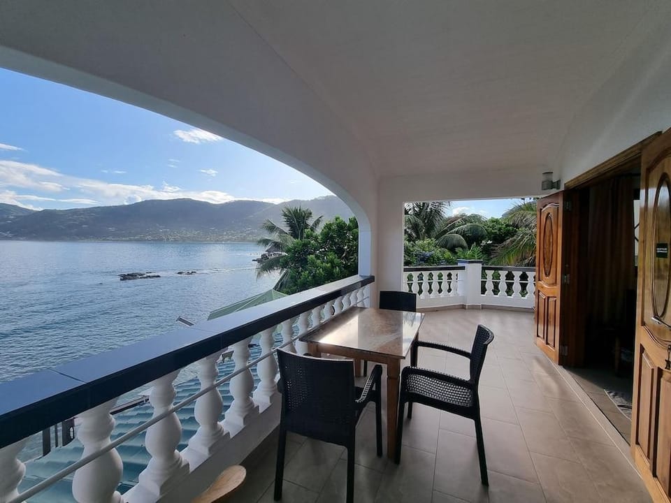 The Drake Seaside Apartment Hotel in Africa