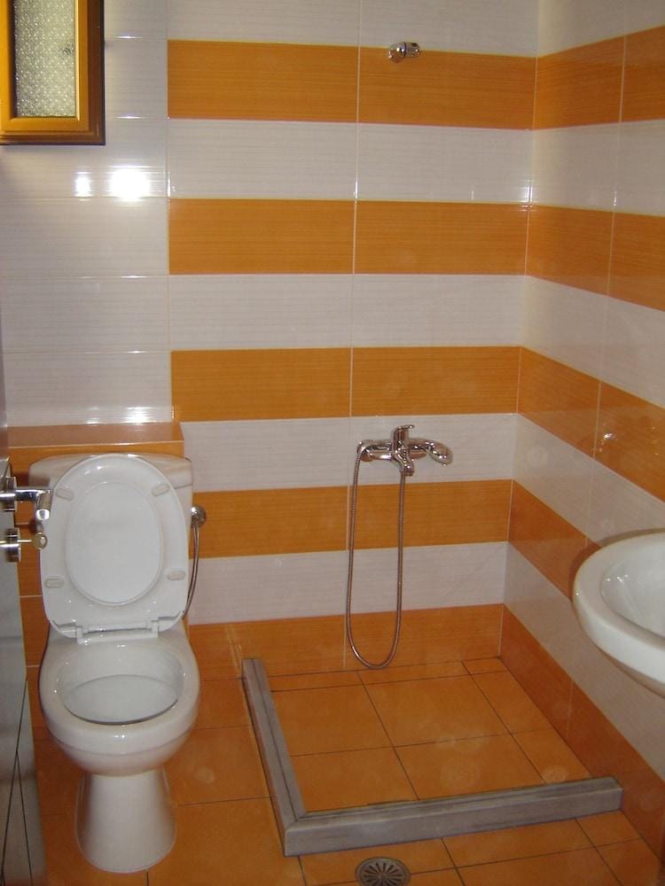 Bino Apartments Hotel in Ksamil