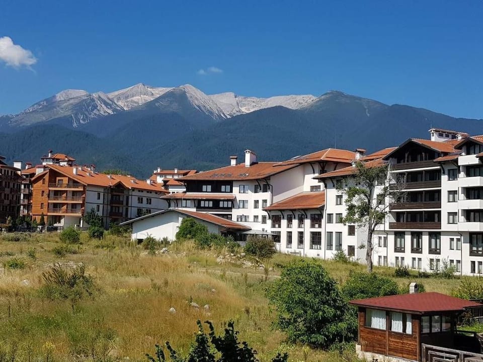 Edelweiss Inn Aparthotel Hotel in Bansko