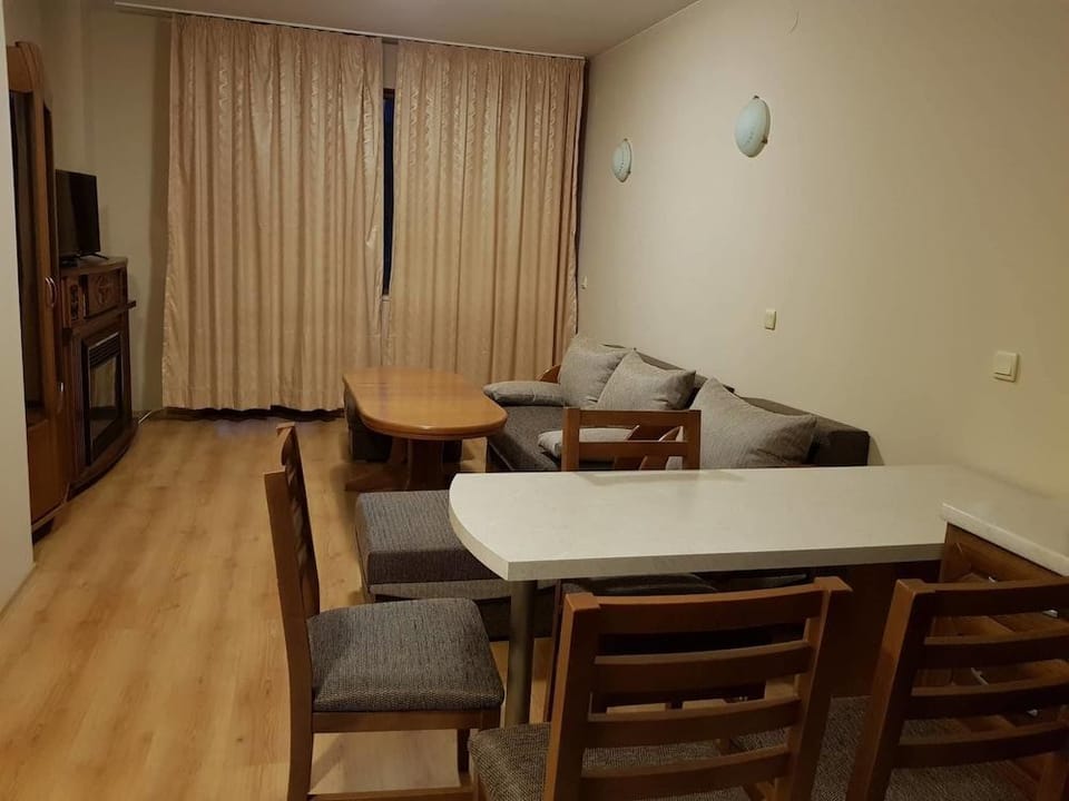 Edelweiss Inn Aparthotel Hotel in Bansko