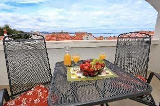 Apartments & Rooms Petra Hotel in Zadar