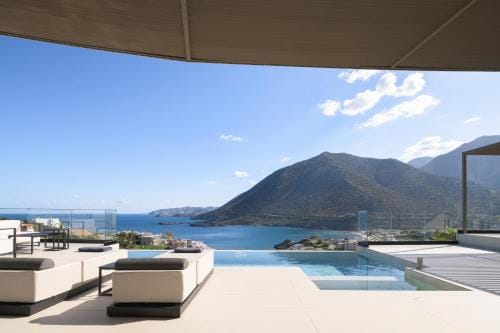 Cueva Villas, with Pool, SeaViews & close to Sea, By ThinkVilla Hotel in Crete