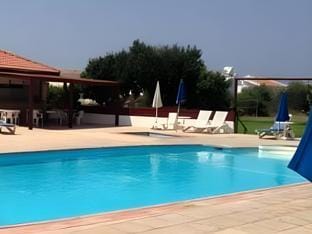 Constantaras Apartments Hotel in Paralimni