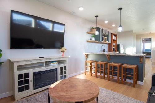 Caldwell Cliff Swallow Guest House Hotel in Caldwell