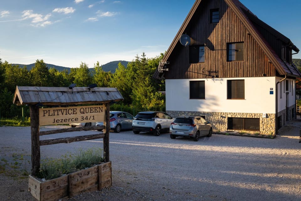 B&B Plitvice Queen Hotel in Jezerce