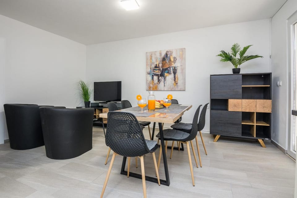 Apartments Loncar Hotel in Zadar County