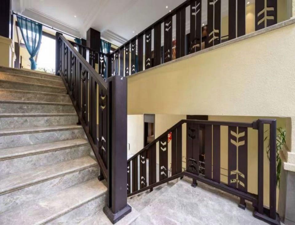 Six-Dimensional Business Hotel Huzhou Hotel in Suzhou