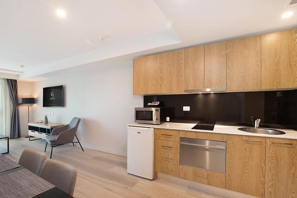 Jephson Hotel & Apartments Hotel in Toowong
