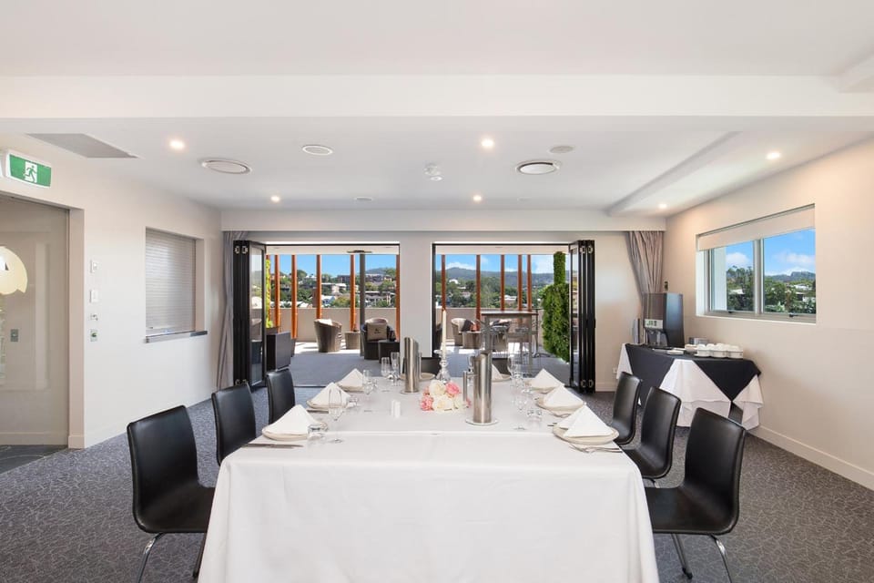 Jephson Hotel & Apartments Hotel in Toowong