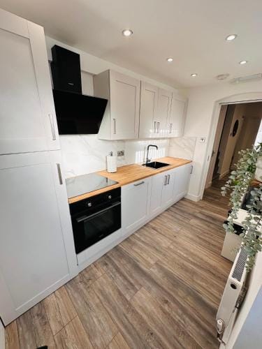 R4 - Luxury Studio Apartment within a shared house in Harborne Park Road - Birmingham Hotel in Birmingham