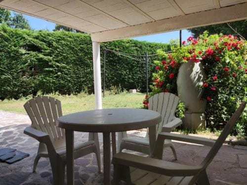 Studio prive dans maison Hotel in Île-de-France