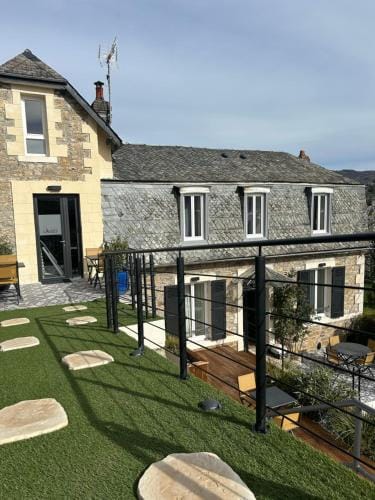 Gite les grandes lauzes Hotel in Espalion