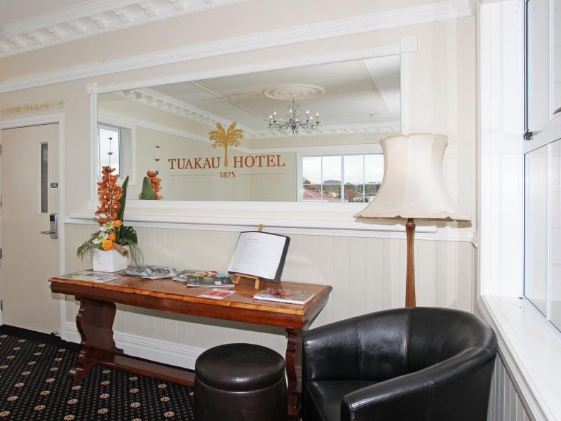 Tuakau Hotel Hotel in Waikato