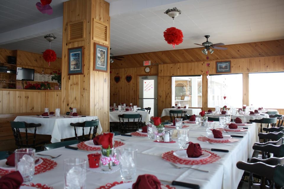 Carolyn Beach Inn Motel in Michigan