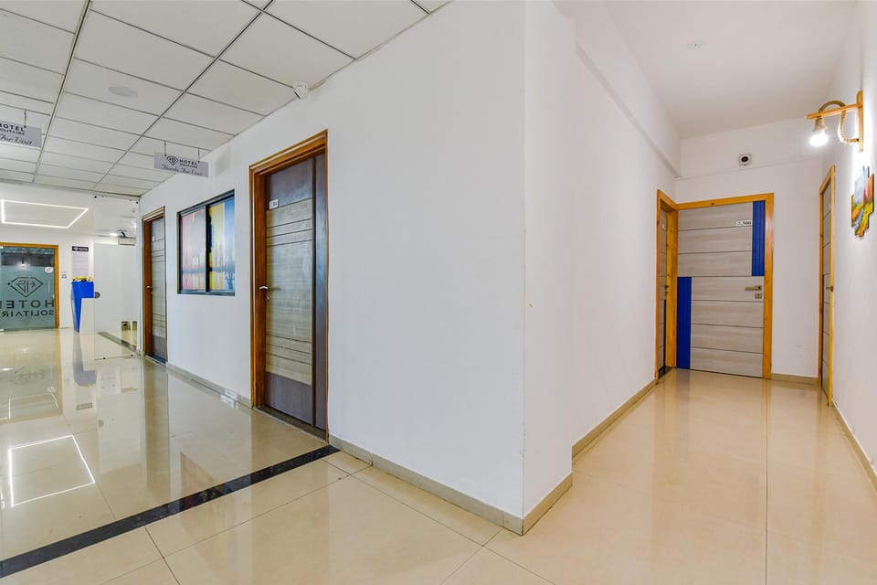 Hotel Solitaire, Best Luxurious Hotel AC Rooms In Surat Hotel in Gujarat