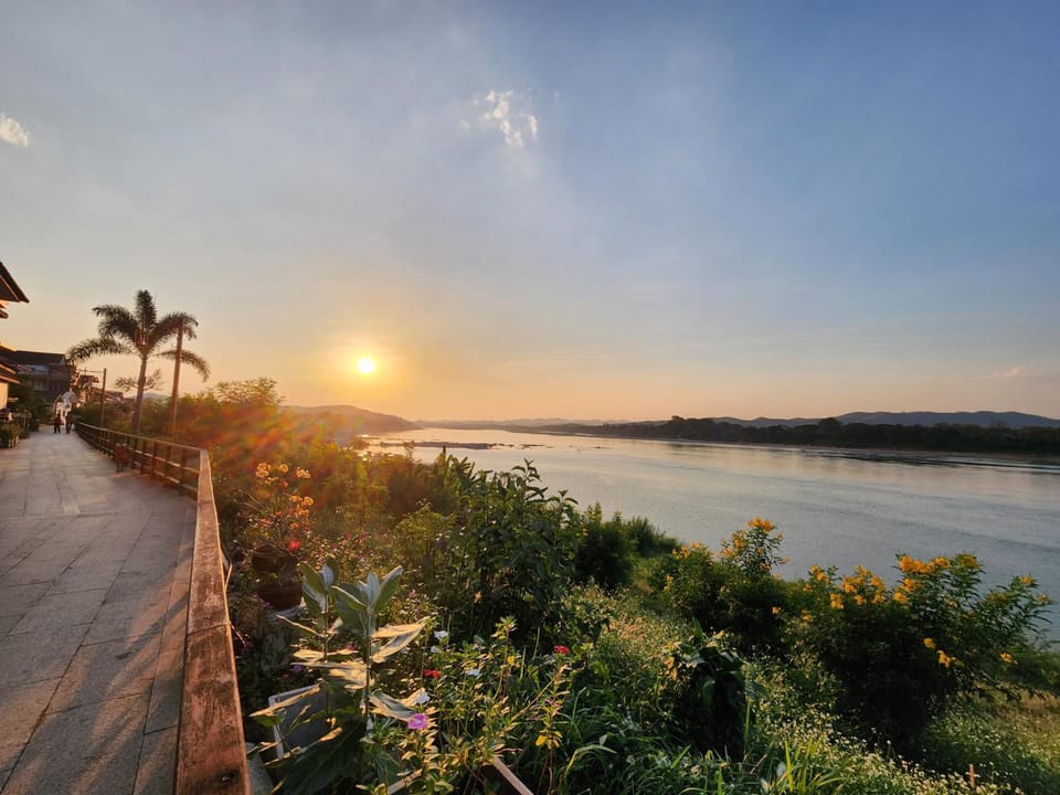 Suksomboonhotel Hotel in Vientiane Province, Laos