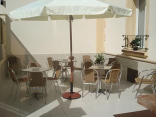 Hotel Victor Hugo Hotel in Aubervilliers