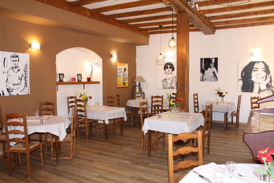 Logis Hotel Le Saint Clement Hotel in Auvergne-Rhône-Alpes