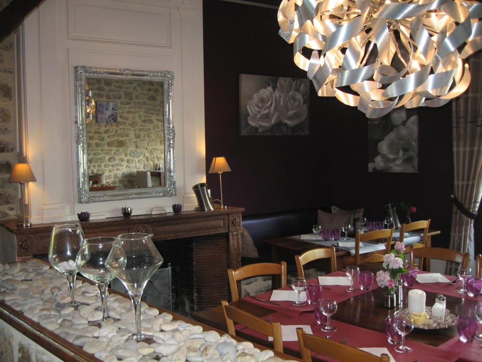 Au Faisan Dore Hotel in Auvergne-Rhône-Alpes