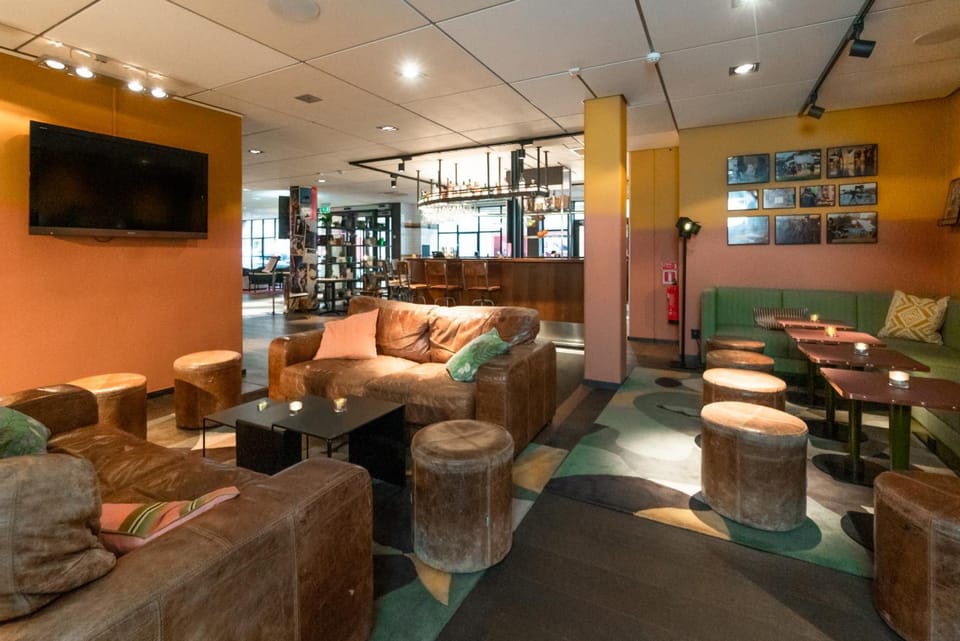 Bar/lounge