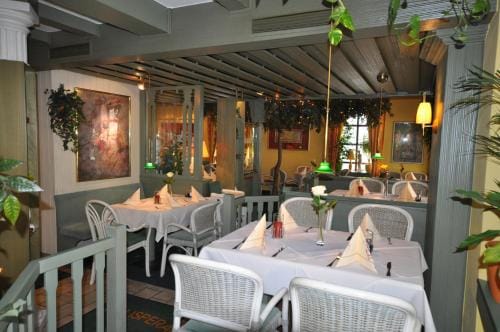 Hotel Restaurant "Athen" Hotel in Cochem-Zell