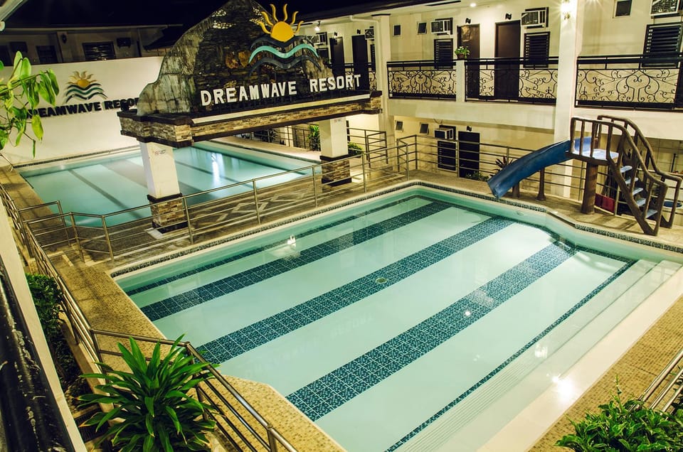 Dreamwave Resort Laguna Resort in Calamba