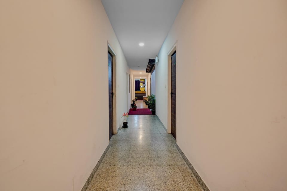 SPOT On Shravanya Comforts Hotel in Bengaluru