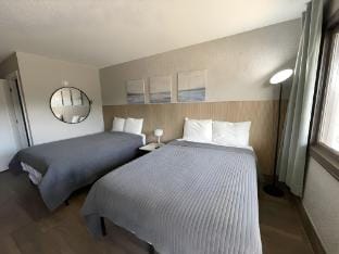 Stone Creek Inn Motel in Worth