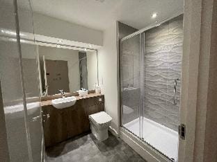 Luxury 2 Bedroom Flat in Quiet Village w/ Ensuite Hotel in Scotland