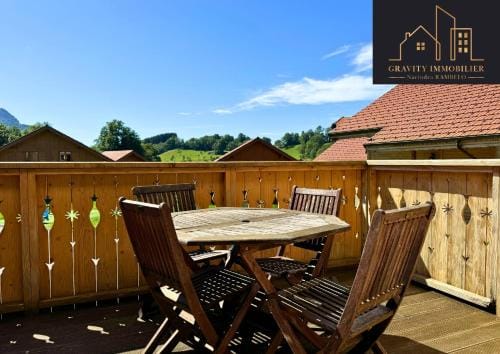 CHALET duplex Mont-Saxonnex "LE JARBAY " Hotel in Haute-Savoie