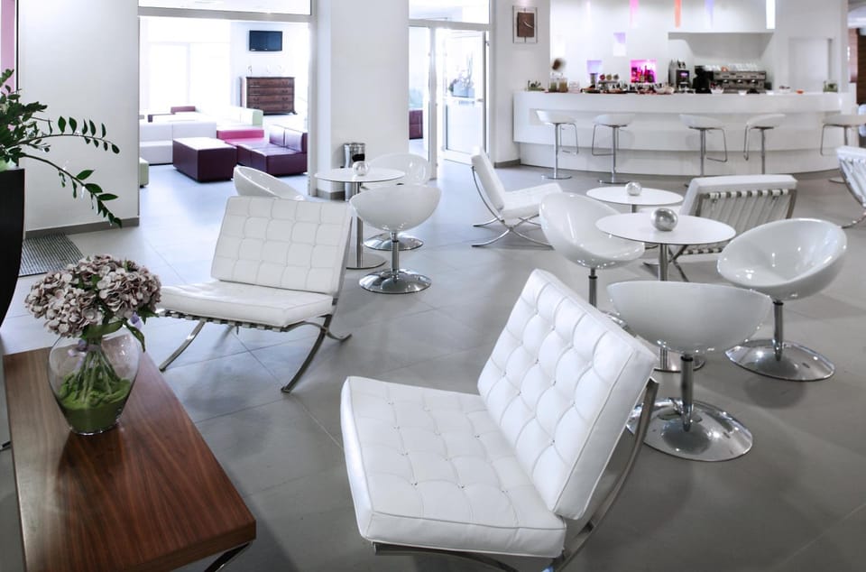 Bar/lounge