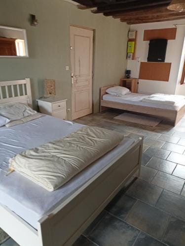 Chambre triple Hotel in Centre-Val de Loire