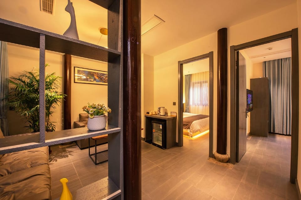 Ting Jian·Guli Private Tang Design Homestay (Nanxun Ancient Town Baijianlou Scenic Area Branch) Hotel in Suzhou