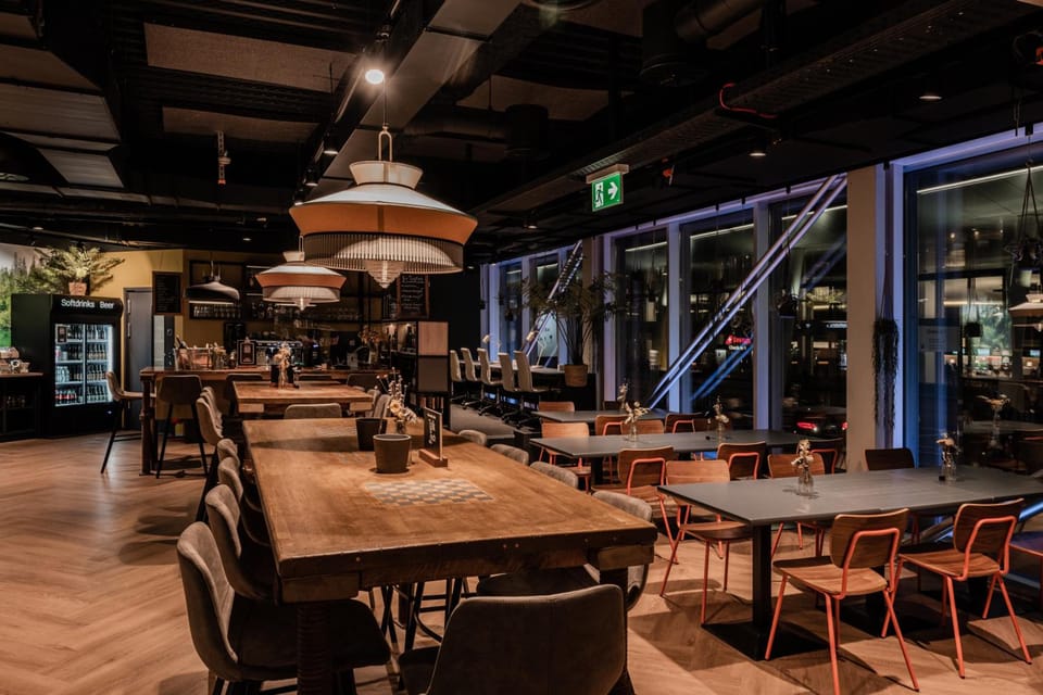 Bar/lounge
