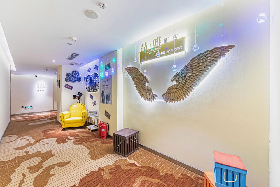 James Joyce Coffetel (Beijing West Railway Station Guanganmen Daguanying Metro Station) Hotel in Beijing