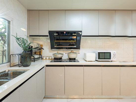 Homestay (Hongqiao Airport National Convention and Exhibition Center) Hotel in Shanghai