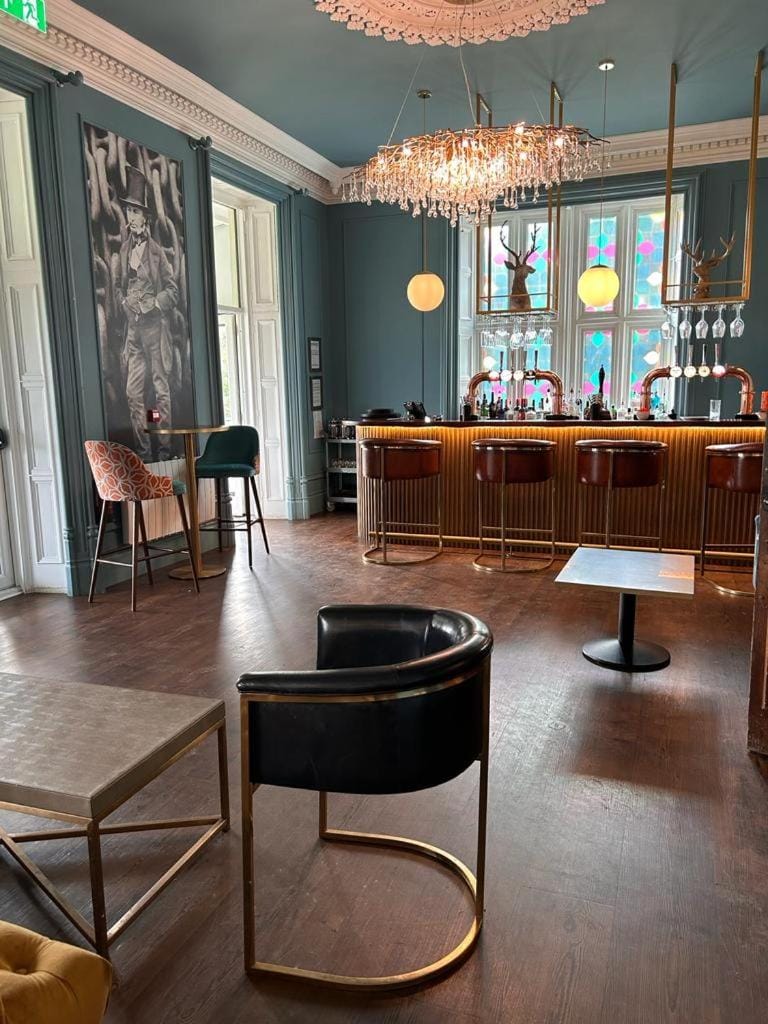 Bar/lounge