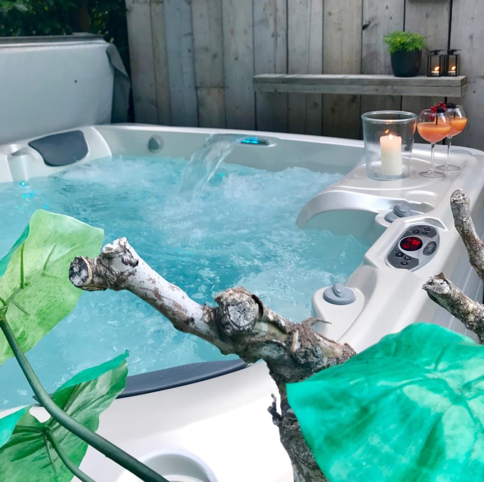 AuxiliumWellness Get Back to Serenity Hotel in Flanders